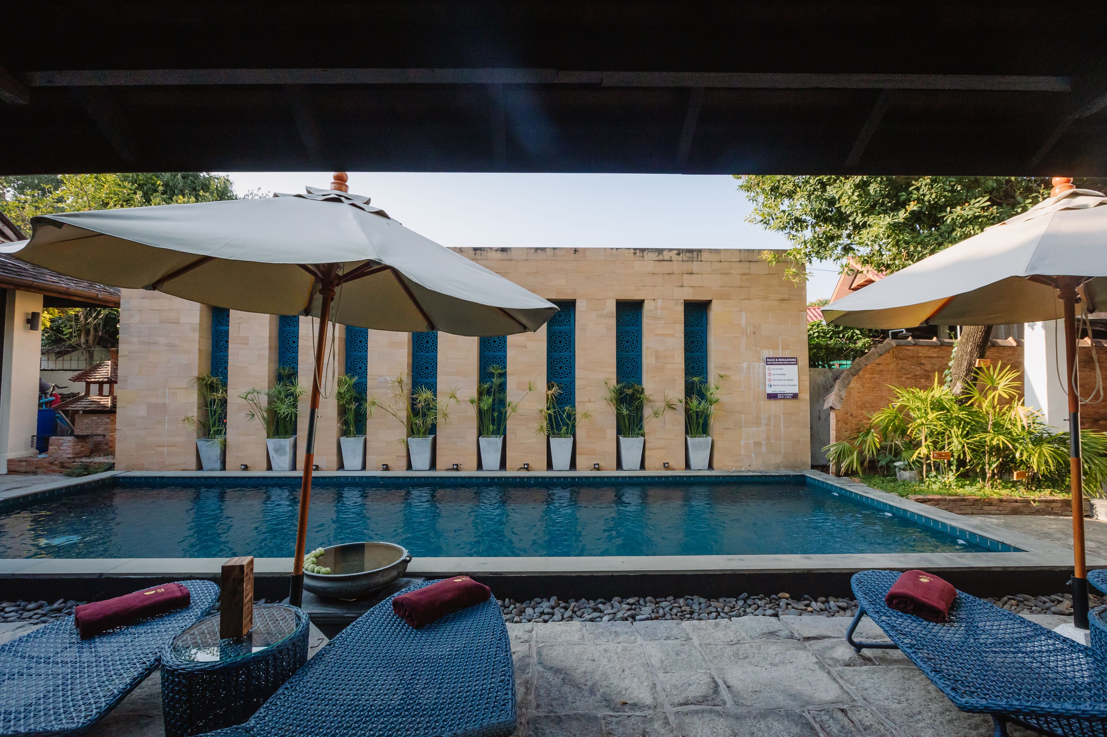 Outdoor pool, pool umbrellas