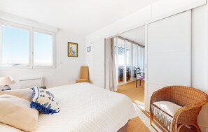 2 chambres, fer et planche à repasser
