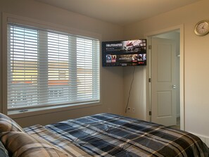 3 bedrooms, iron/ironing board, travel cot, WiFi