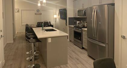 Glamorous 3 BR Villa with Double Garage