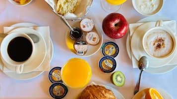 Petit déjeuner préparé sur commande servi tous les jours en supplément