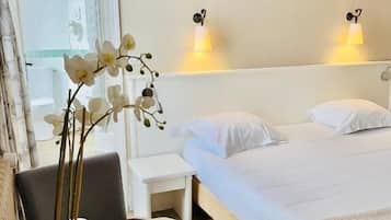 Superior-Doppel- oder -Zweibettzimmer, mit Bad, Hafenblick | 1 Schlafzimmer, individuell dekoriert, individuell eingerichtet