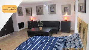 1 Schlafzimmer, Schreibtisch, Bügeleisen/Bügelbrett, Reisekinderbett