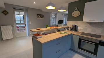 Réfrigérateur, micro-ondes, four, lave-vaisselle