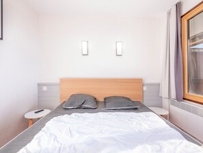 2 bedrooms, free WiFi, bed sheets