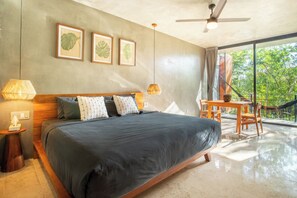 Cofres nos quartos, espaço de trabalho para notebook, Wi-Fi de cortesia