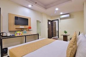 Deluxe Room - Hotel Hari International (Noida)