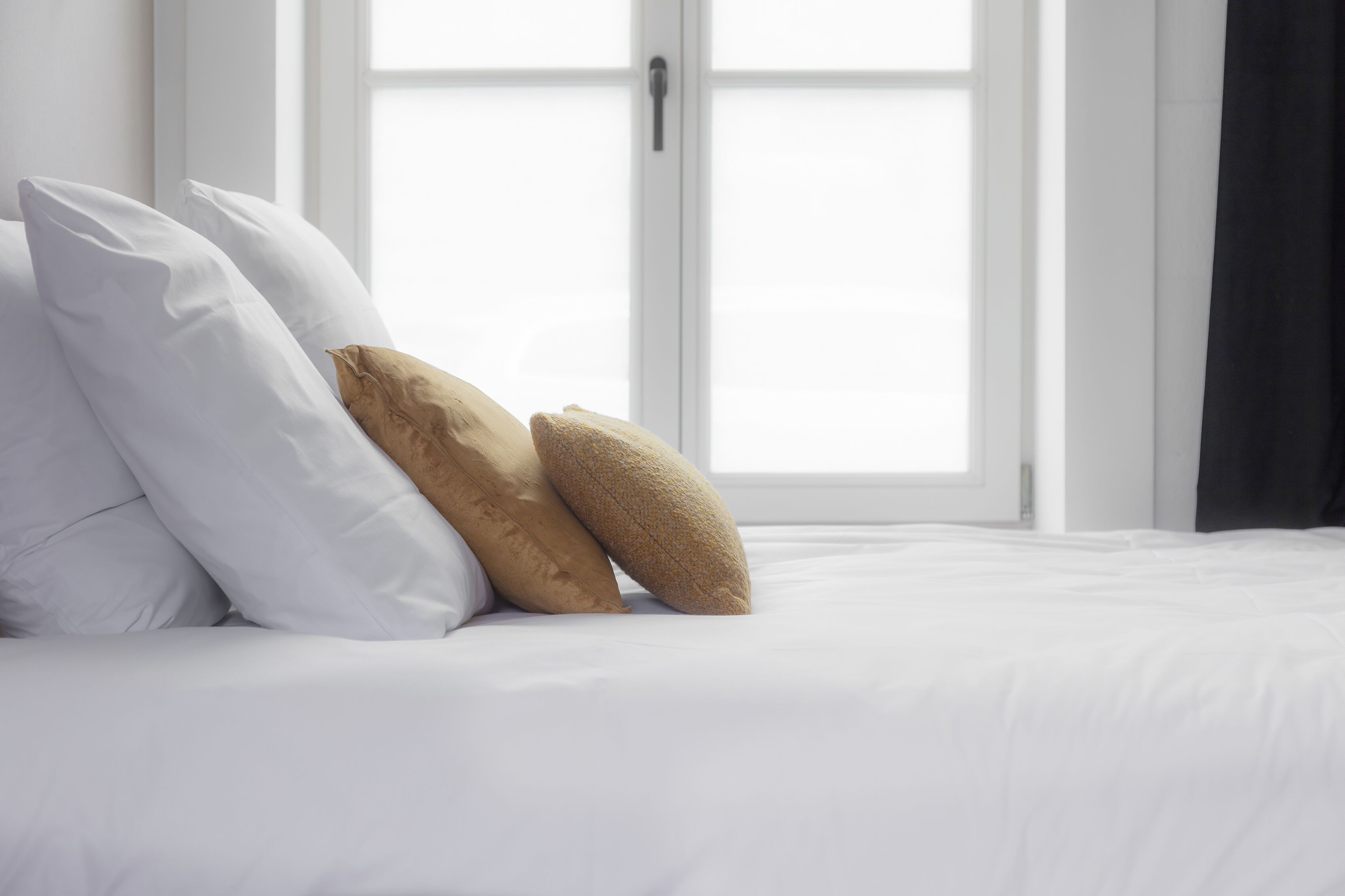 Bureau, espace de travail pour ordinateur portable