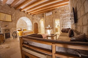 Premium bedding, minibar, individually decorated, individually furnished - Chakra Special Caves (Ürgüp)