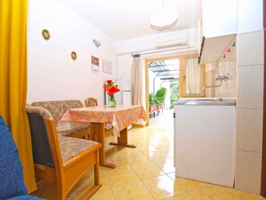 Interior - Holiday apartment with air conditioning (Pula)