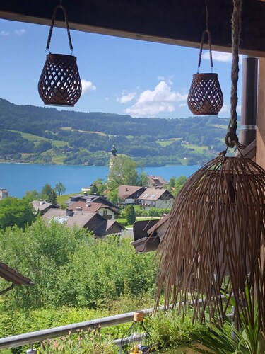 Apartment With Amazing Lake- and Mountain View