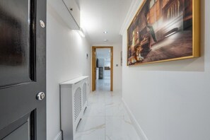 Interior - Victorian 1B Apartment with terrace near Paddington (London)