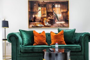 TV, offices - Stylish 1B Apartment with terrace in Paddington (London)