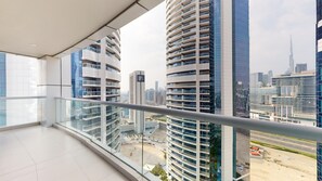 Apartment | 2 bedrooms - Business Bay - Damac Towers Paramount D 2307 (Dubai)