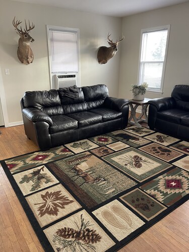 Upgraded farmhouse between Springfield Illinois and St.Lous Missouri 