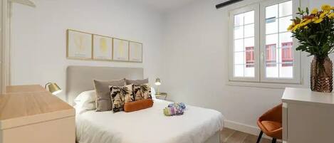 1 dormitorio, tabla de planchar con plancha, cuna de viaje y wifi gratis