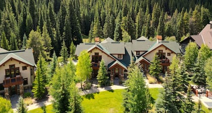 Union Creek Townhome 164b 3 Bedroom Townhouse by RedAwning