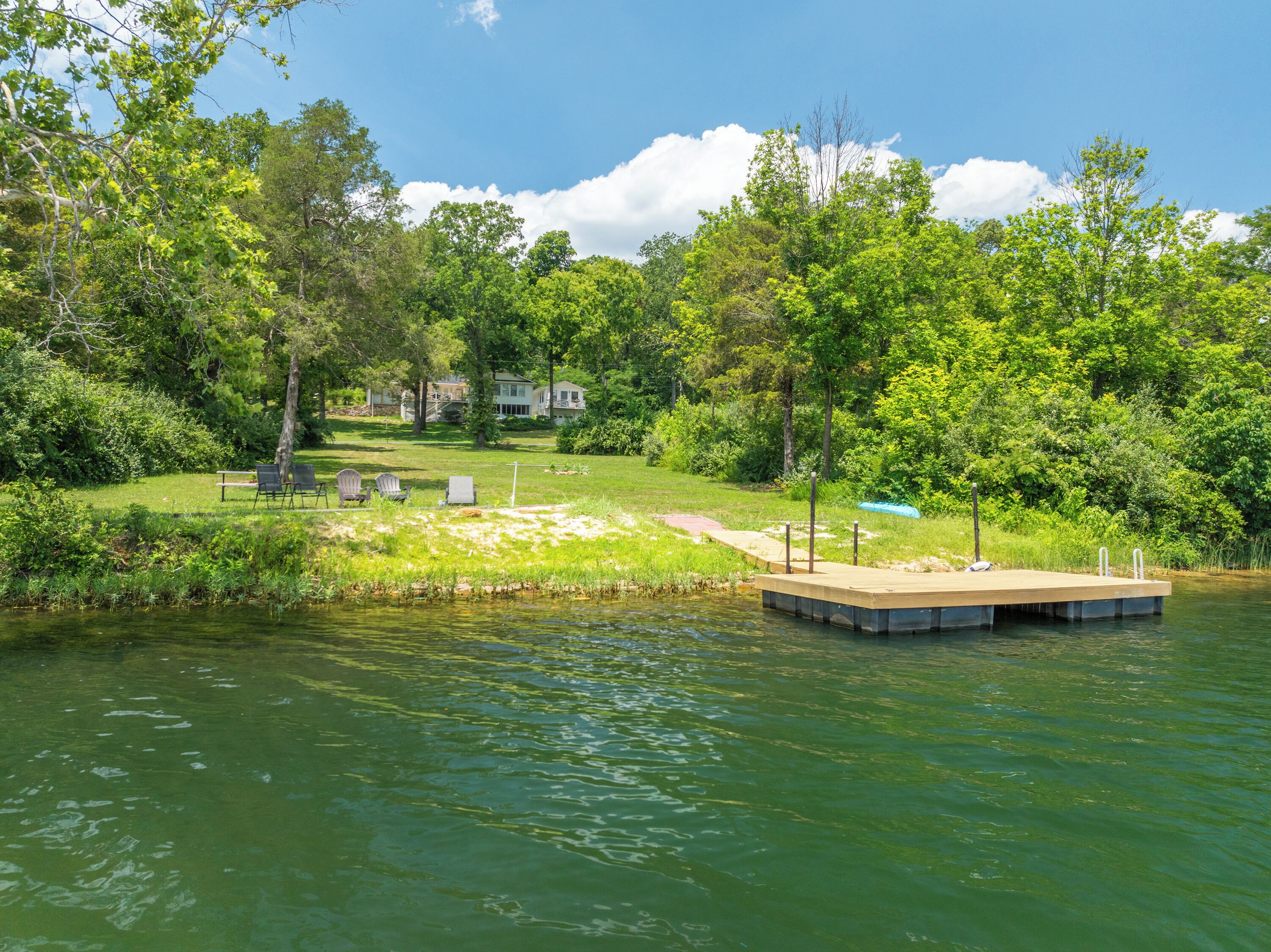 Studio Cottage with Lake View and Lake Access