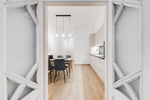 Dining - Apartment. (Hlavní mesto Praha)