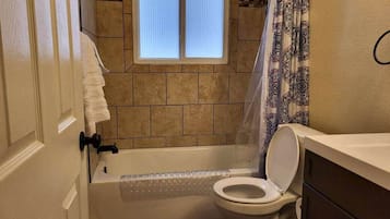 Douche, serviettes fournies