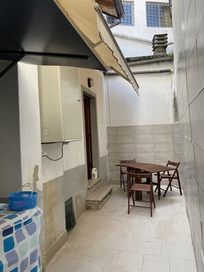 屋外ダイニングエリア