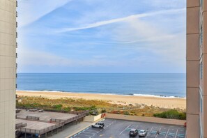 On the beach - Capri 706 - A Serene Ocean Escape for the Whole Family! (Ocean City)