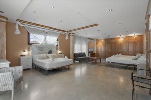 5 Schlafzimmer, Bügeleisen/Bügelbrett, kostenloses WLAN, Bettwäsche