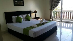 Minibar, escritorio, wifi gratis y ropa de cama