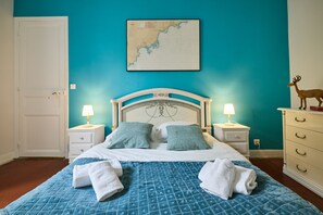 4 habitaciones, tabla de planchar con plancha y wifi gratis 