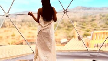 1 bedroom, minibar, individually furnished, bed sheets