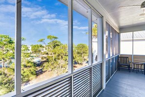 Interior - Family Tides - Dog-Friendly, Resort Pool, 2-min Walk To Beach! (St George Island)