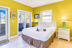 4 bedrooms, internet, bed sheets