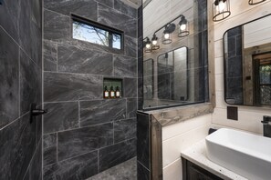 Shower, hair dryer, towels