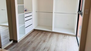 미분류 이미지, 3/45장, 버튼