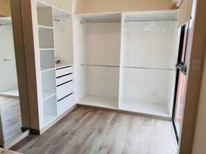 Premium bedding, down comforters, Select Comfort beds