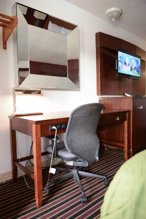 Basic Studio, Non Smoking | Living area | 42-inch LED TV with cable channels