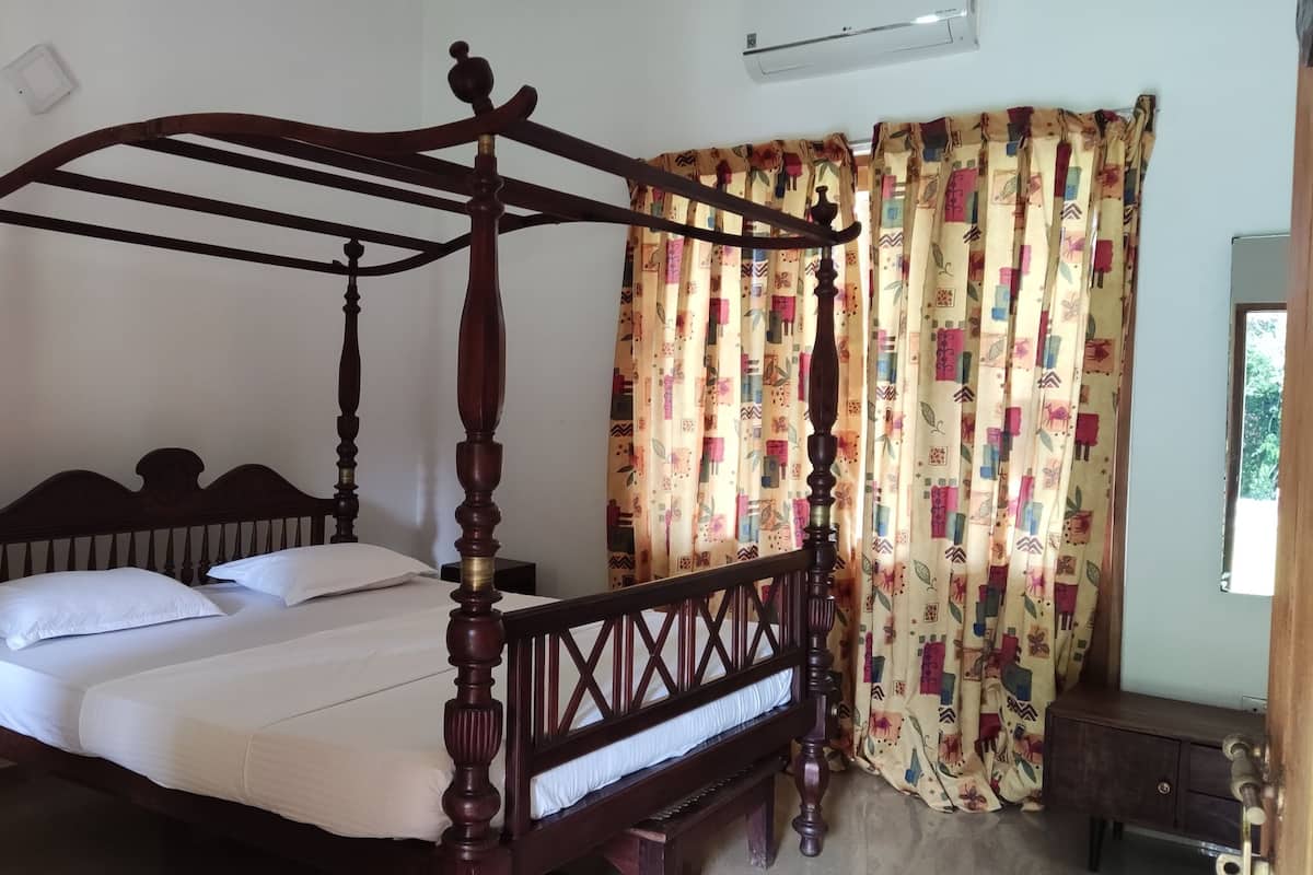 Romantic Room | 1 bedroom, minibar, desk, free WiFi