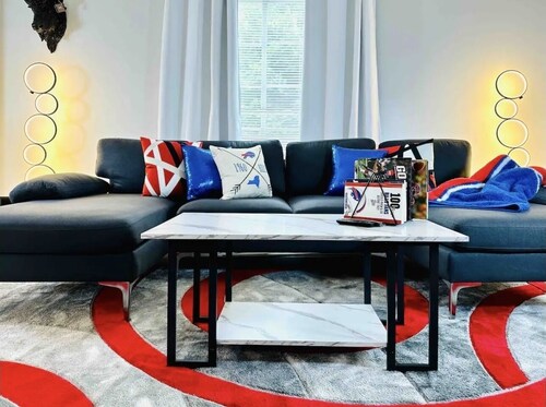 Cozy Two-Bedroom Bills themed Getaway💙♥️