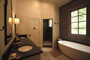 Shower, hair dryer, towels, soap - Highlands Cabin on Big Creek in Horse Cove. (Highlands)