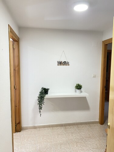 Apartamento en la Montaña, Garaje, Piscina, Barbacoa, Pista de Tenis, Wifi