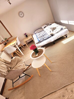 1 bedroom, iron/ironing board, WiFi, bed sheets