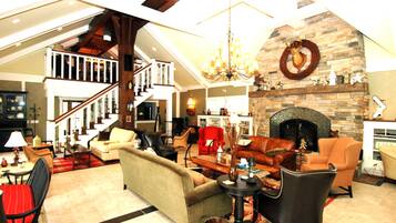Smart TV, fireplace, DVD player, books