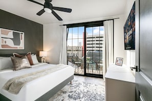 2 Schlafzimmer, Bügeleisen/Bügelbrett, Bettwäsche