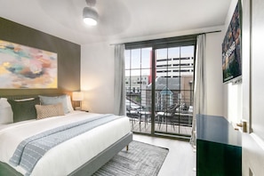 2 habitaciones, tabla de planchar con plancha, wifi y ropa de cama