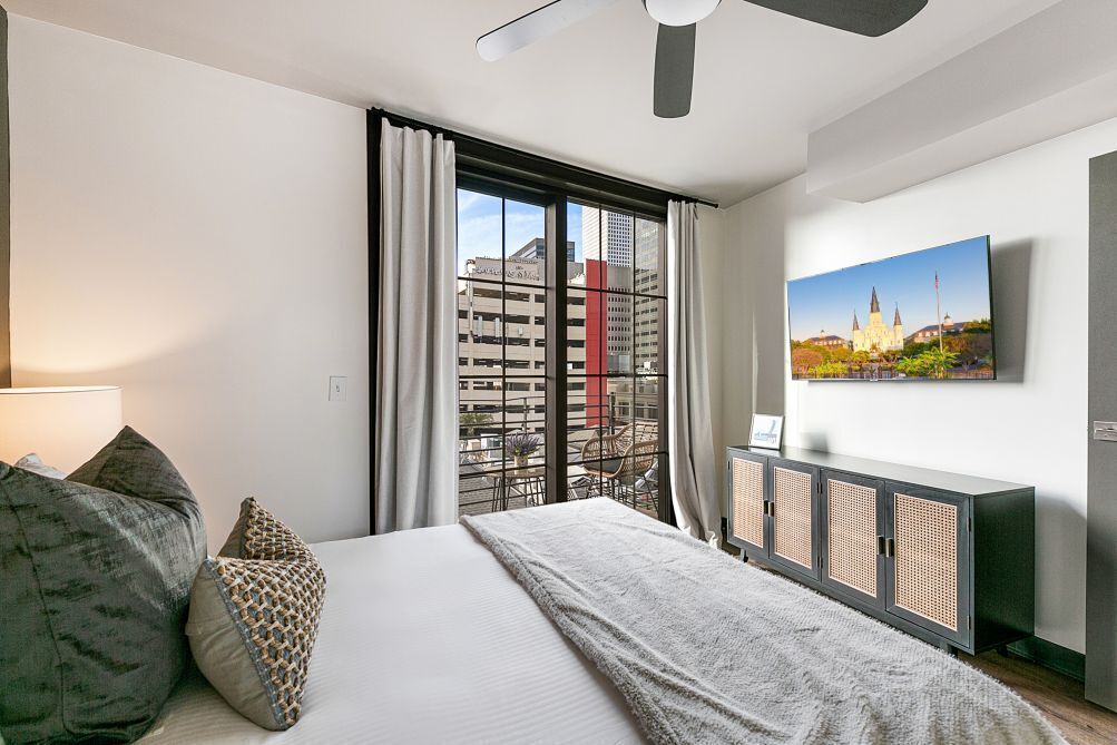 2 bedrooms, iron/ironing board, bed sheets
