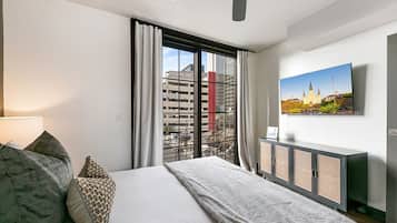 2 bedrooms, iron/ironing board, bed sheets