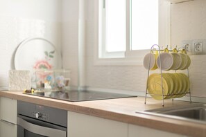 Fridge, microwave, oven, stovetop - 'kesh' Apt. - Comfortable and Lovely - Superior Apartment (Las Palmas de Gran Canaria)