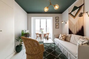 Smart TV - 'little 38' - Your Gate to Playa de Las Canteras - 1 Bedroom Apartment (Las Palmas de Gran Canaria)