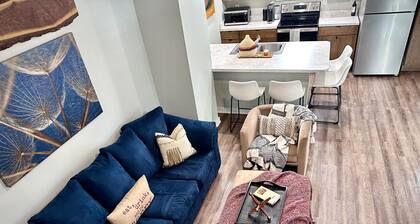 Three bedroom townhome, blocks from idyllic downtown