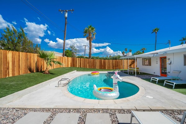 Outdoor pool, a heated pool